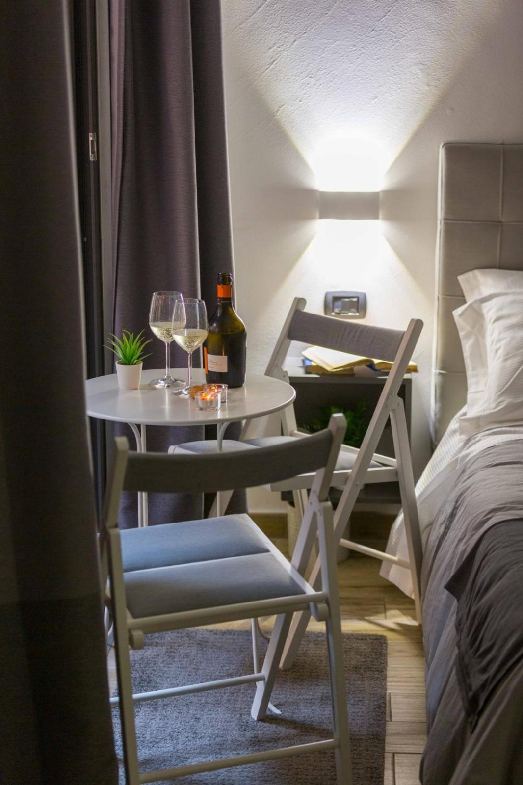 Etnea 208 Luxury Jacuzzi Bed & Breakfast
