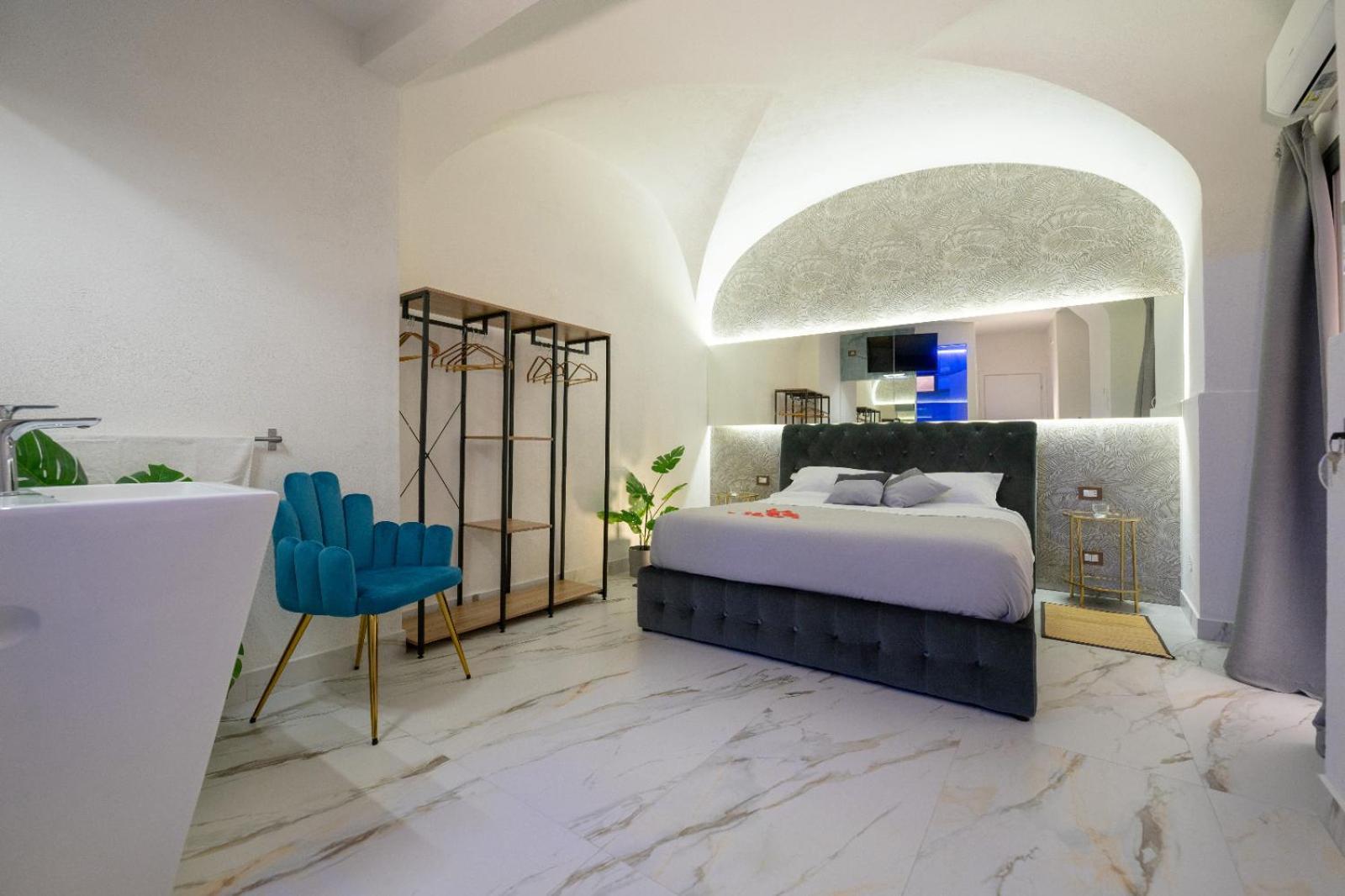 Etnea 208 Luxury Jacuzzi Bed & Breakfast Catania